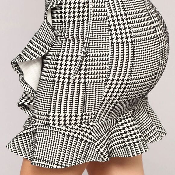 Fashion Nova Mariposa Ruffle Skirt - Black/White - Picture 6 of 11